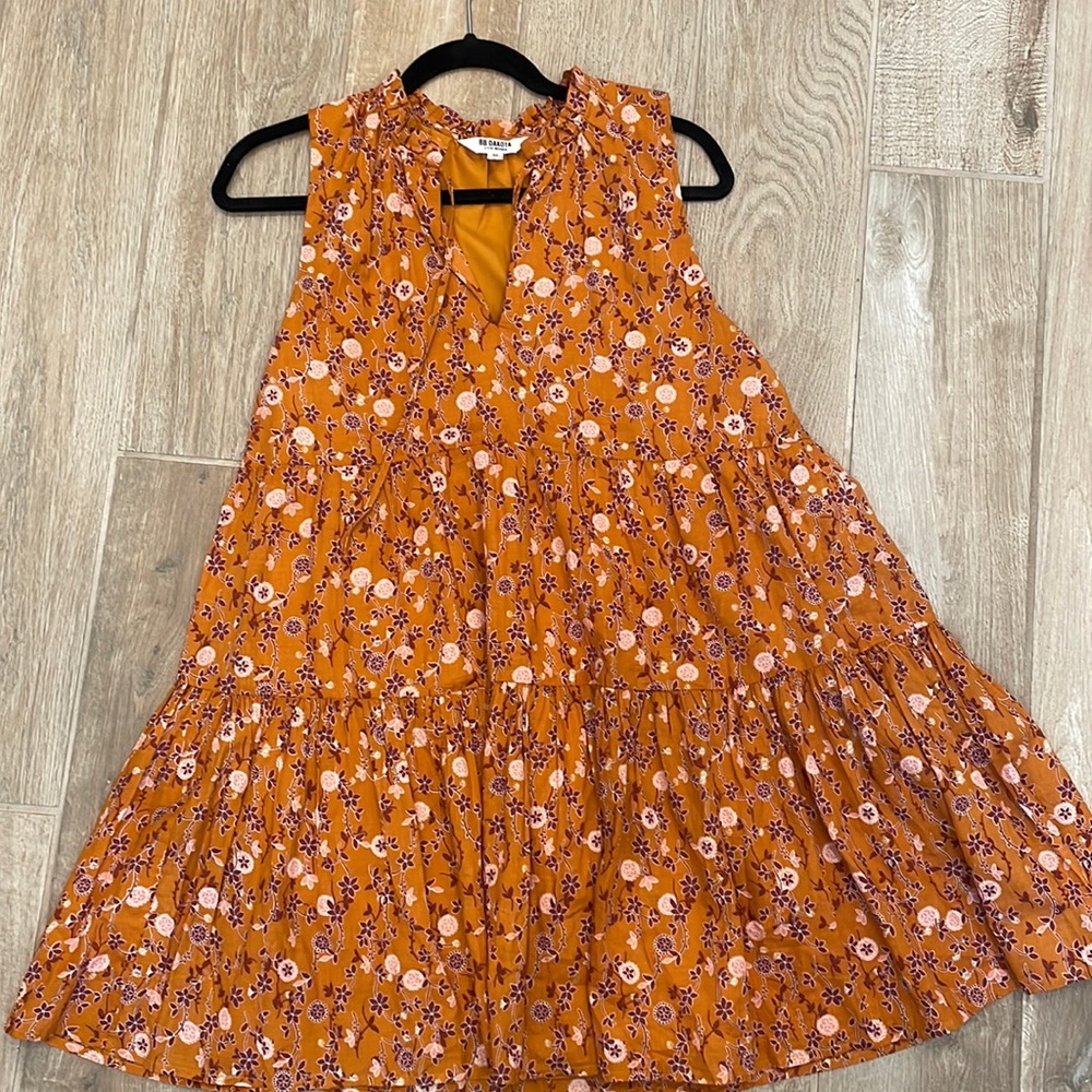 Steve Madden spring/summer dress